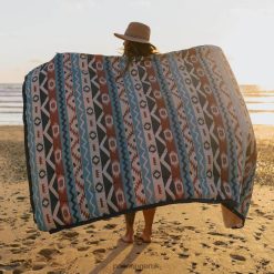 Passenger Accessories J0V68D590 Nomadic Recycled Sherpa Blanket Multi Geo Stripe Coral Men Multi