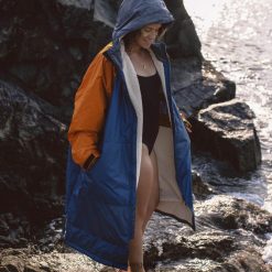 Passenger Clothing J0V68D609 Roaming Recycled Sherpa Lined Changing Robe Ensign Blue/Sunrise Orange Unisex Blue