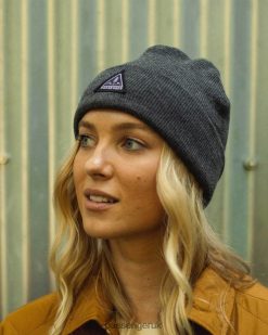 Passenger WoHeadwear J0V68D1027 Core Recycled Low-Top Beanie Charcoal Women Charcoal