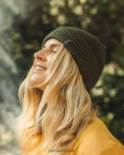 Passenger WoHeadwear J0V68D1047 Compass Recycled Beanie Fir Tree Women Tree